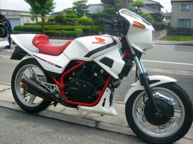 Honda Vt250f Uncertain White Red 10 626 Km Details Japanese Used Motorcycles Goobike English
