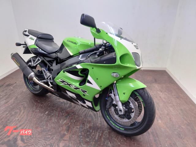 KAWASAKI NINJA ZX-7R | 2003 | GREEN/WHITE | 47,210 km | details 