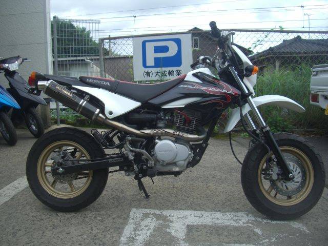 Honda xr100 motorcycle #7