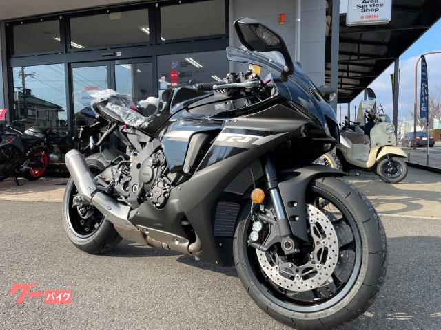 R1 deals black bike