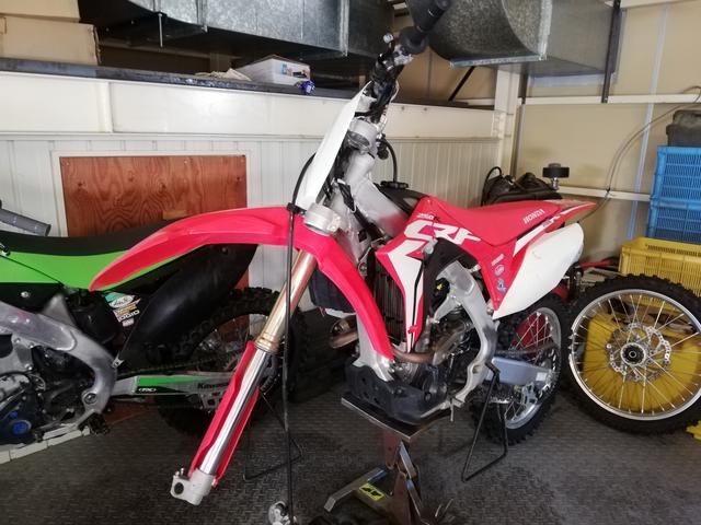 CRF250R フロントフォーク組付け（Ｒ・Ｐ ＬＡＢＯ ライダースプロジェクト・ラボの作業実績  2019/09/12）｜バイクの整備・メンテナンス・修理なら【グーバイク】