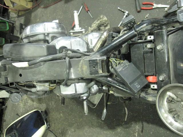 吹け悪くてそのままかからなくなったシャドウ400の修理です、