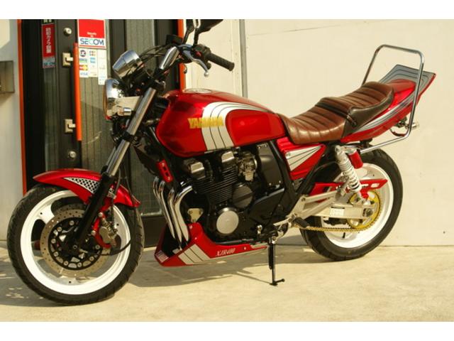 サマーセール35%オフ XJR4004HM前期PrettyRacing製 タンデムバー