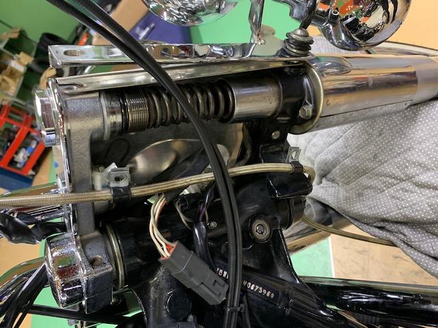 オイル漏れと異音で入庫