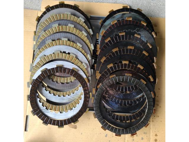 新旧比較。左が新品で右が滑っていたクラッチ。