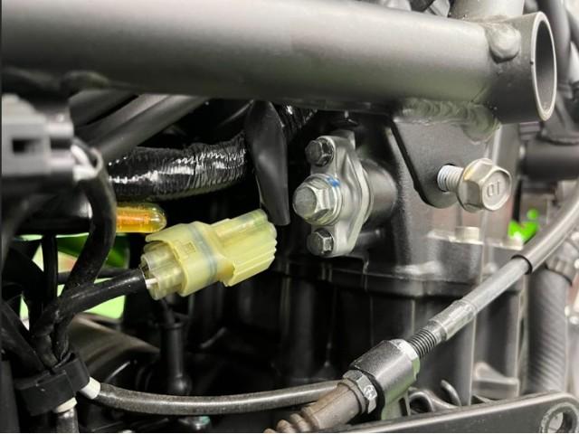 Ninja400 カムチェーンテンショナー調整（カワサキ プラザ松阪