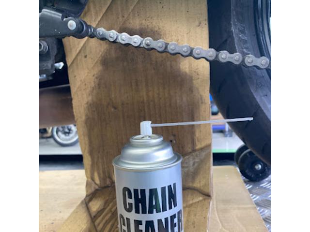 カワサキ純正のチェーンクリーナーを使用して綺麗になりました。