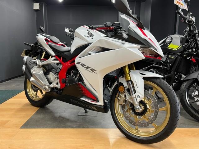 ホンダ・CBR250RR 納車整備＆カスタムパーツの取付を行いました