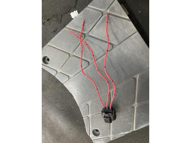 新たに作った配線を組付け