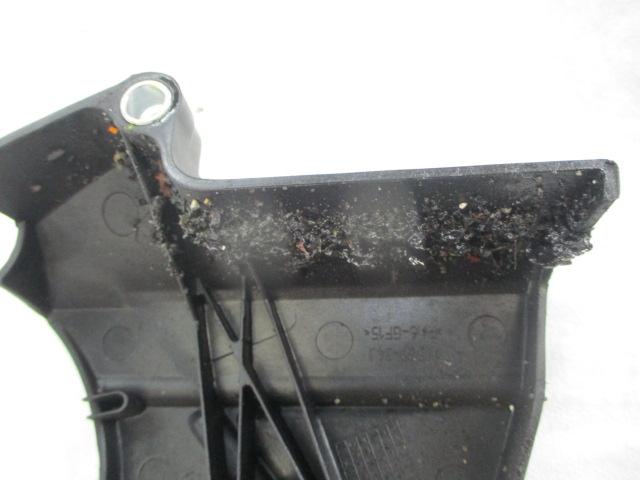 ドライブスプロケットカバーの確認清掃
