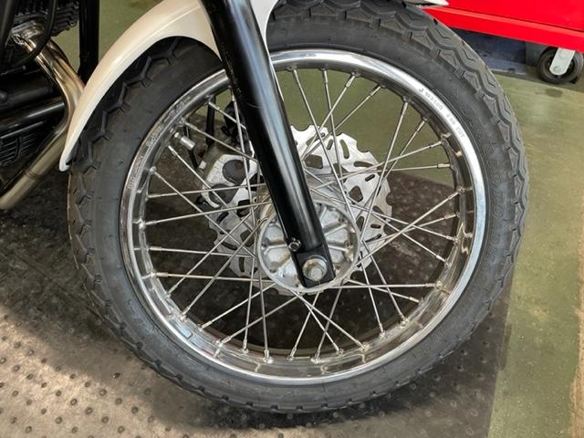 TT100新品タイヤとスポーク新品張替え
