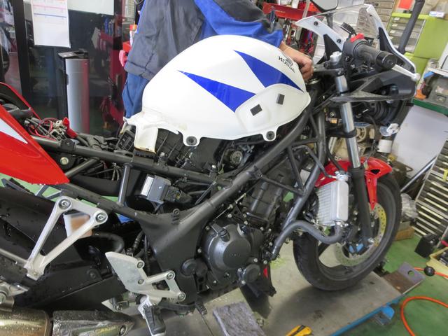 HONDA CBR250R エンジン載せ替え 千葉県松戸市 オートショップミヤシタ（オートショップ ミヤシタの作業実績  2019/07/09）｜バイクの整備・メンテナンス・修理なら【グーバイク】