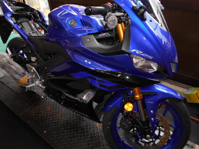 ＹＺＦ-Ｒ25 カウリングプロテクター取付｜バイクの整備・メンテナンス