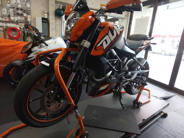 KTM 125DUKE フロントフォークオーバーホール｜バイクの整備