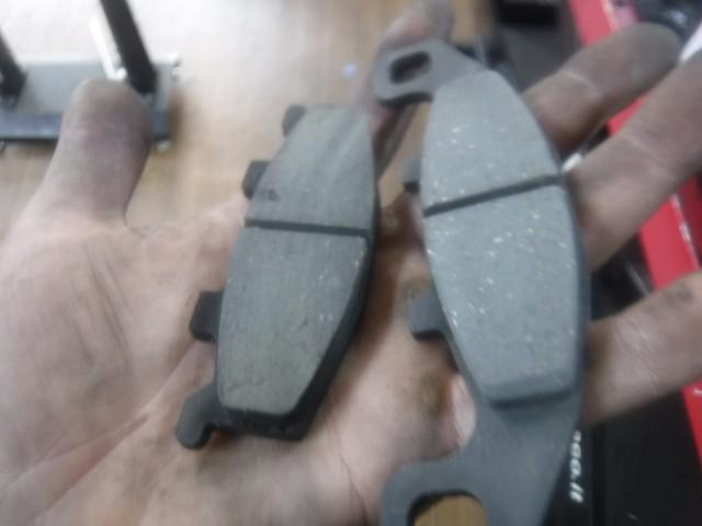 ブレーキパッド。
点検面取りです。