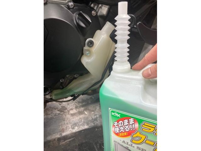 弊社では普段は青色を使ってるので緑を注文して入れました!