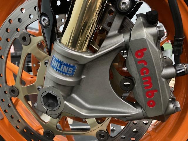 ホンダ CBR1000RR フロントキャリパー ブレンボ オーリンズサス