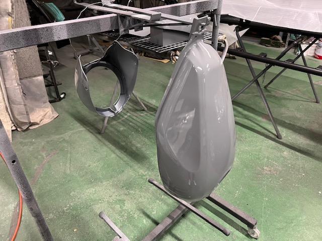 自動車も塗装できる鈑金工場で塗装を行います!