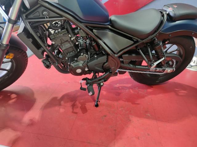この色は2020年モデルですね