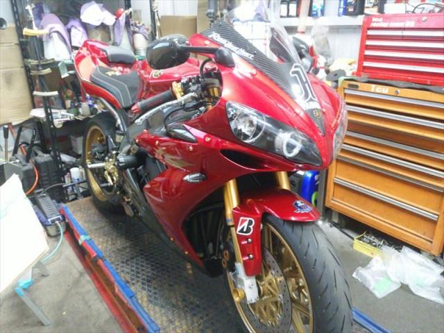 ヤマハYZF-R1 2006SP ５VY  エラー診断をして悩んでます。かなりカスタム車両なので必死です。今日は朝から外回り‥‥しかし肩が痛いです。あしたのぢょん｜バイクの整備・メンテナンス・修理なら【グーバイク】