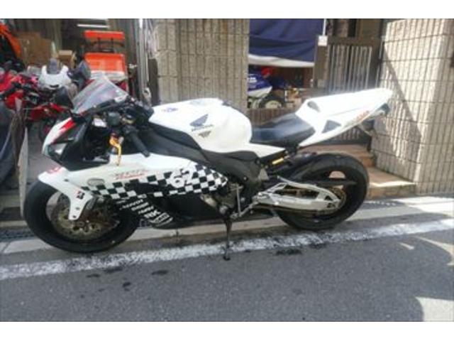 ホンダCBR１０００RR SC５７ 頭文字Nさんの整備です。ブレーキ系の整備