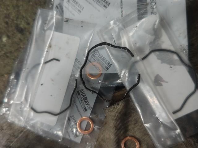 Cリングも錆びていますので交換