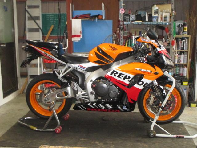 2007年式CBR1000RR レプソルカラー 検査整備風景 兵庫県西脇市（はぎはらモーターの作業実績  2019/07/31）｜バイクの整備・メンテナンス・修理なら【グーバイク】