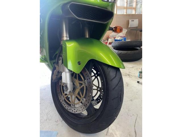 カワサキ ZX-12Rタイヤ持ち込み交換