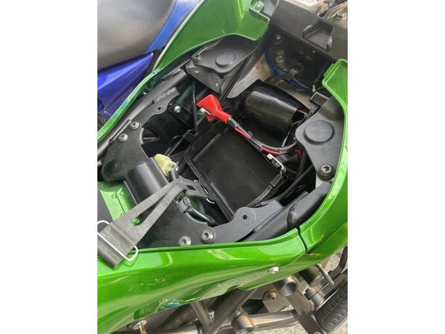 Ninja H2 SX SE ニンジャ バッテリー交換