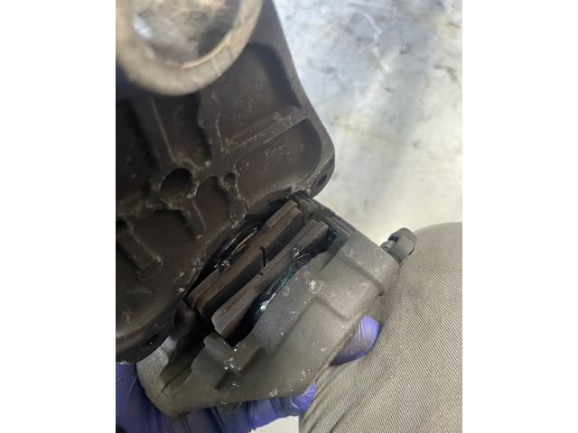 カワサキ ZZR1400 ZXT40A キャリパーグリスアップ