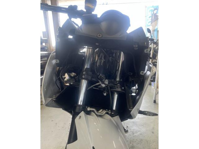 BMW F800GT ヘッドライト球交換 ヘッドライト修理