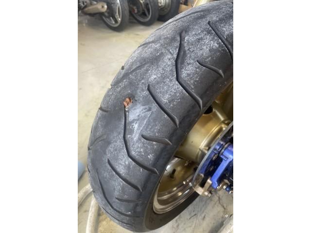 カワサキ ゼファー750 タイヤパンク修理