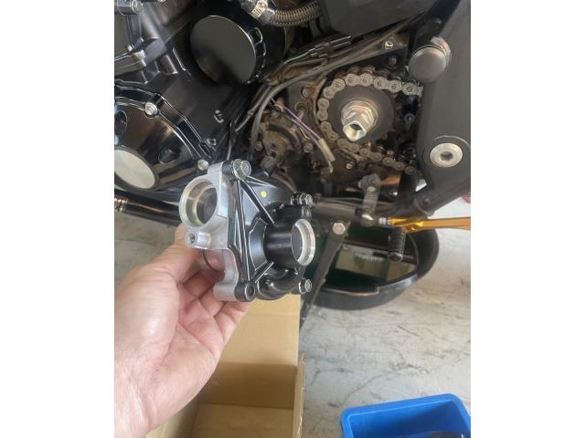 カワサキ ZRX1200ダエグ ウォーターポンプ交換