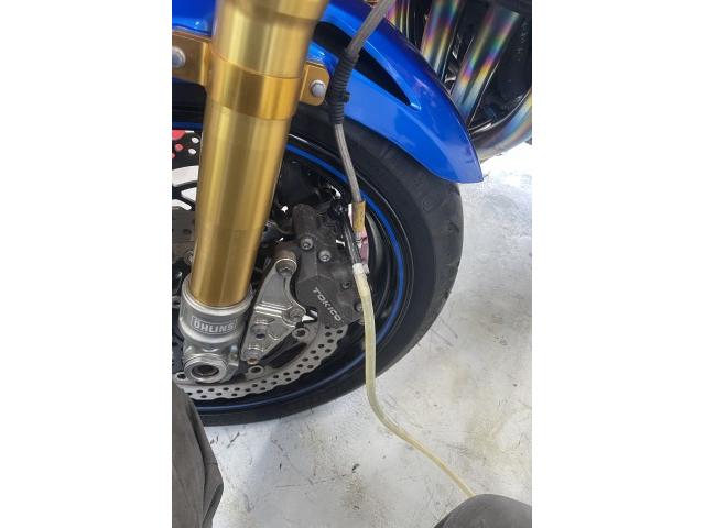 カワサキ ZRX1200ダエグ ブレーキオイル交換