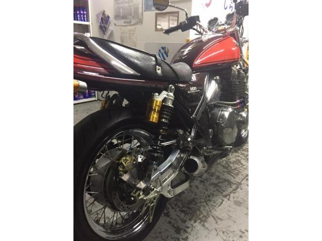 ゼファー1100RS キャリパーサポート