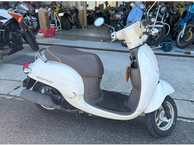 ジョルノ 原付エンジンオイル交換 神戸市西区スクーターオイル交換 ホンダ ＡＦ７０ ５０ｃｃ 点検メンテナンス 明石市バイク  バイクしらさぎ（ＴＥＣＨＮＩＣＡＬ ＳＨＯＰ しらさぎ 合同会社 しらさぎの作業実績 2024/05/14）｜バイクの整備・メンテナンス・修理なら  ...