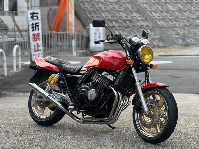 初代製作車両と同じように制作してほしいとのオーダーです!
初代とは少し変更点がありますね!
オーナー様からの要望になりますm(_ _"m)