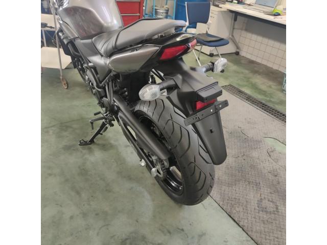 純正はとにかくでかい