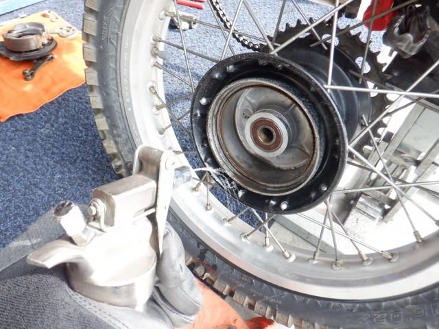 Rホイルドラム内面掃除と脱脂作業です。