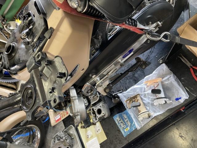 フェルポンプのリコールも同時作業します。