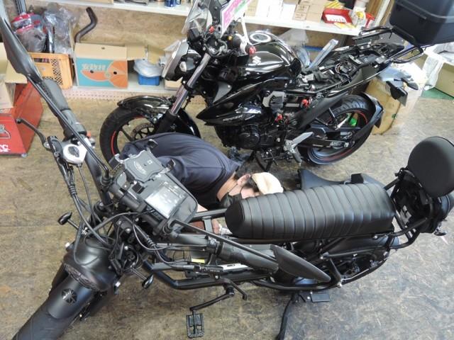 電動バイクマーベリックのリアサスペンション交換