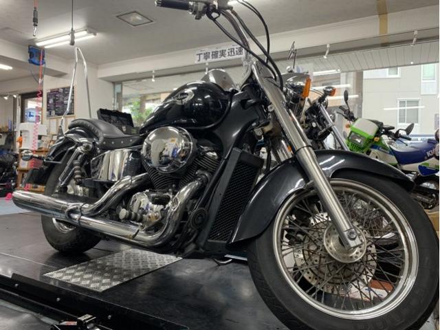 シャドウ400のタイヤ交換【福岡市城南区】（バイクショップＳｔｒａｔｅｇｙ福岡中央店の作業実績  2023/07/27）｜バイクの整備・メンテナンス・修理なら【グーバイク】