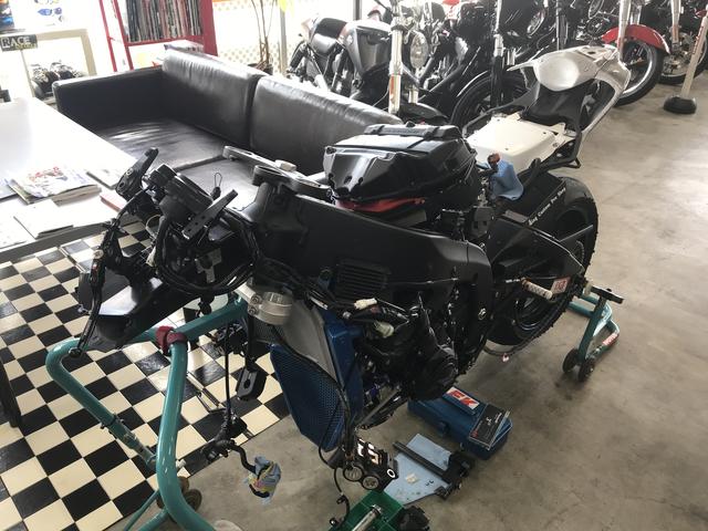 ヤマハ YZF-R6 ST600クラスで走るバイクを修理＆準備 行橋市（４ｉｎｇ Ｃｕｓｔｏｍ Ｐｒｏ Ｓｈｏｐの作業実績  2019/06/14）｜バイクの整備・メンテナンス・修理なら【グーバイク】