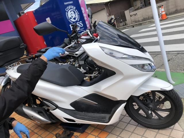 Honda原付二種スクーター Pcx125の転倒修理 バイクショップｓｔｒａｔｅｇｙ福岡城南店の作業実績 04 25 バイクの整備 メンテナンス 修理なら グーバイク