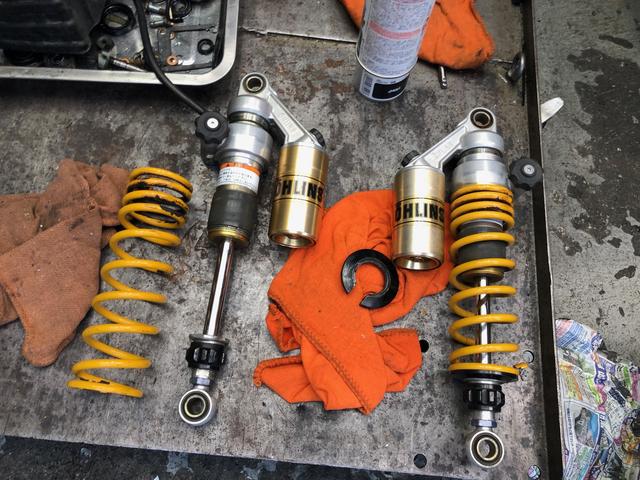 OHLINS リアサスペンション XJR400R