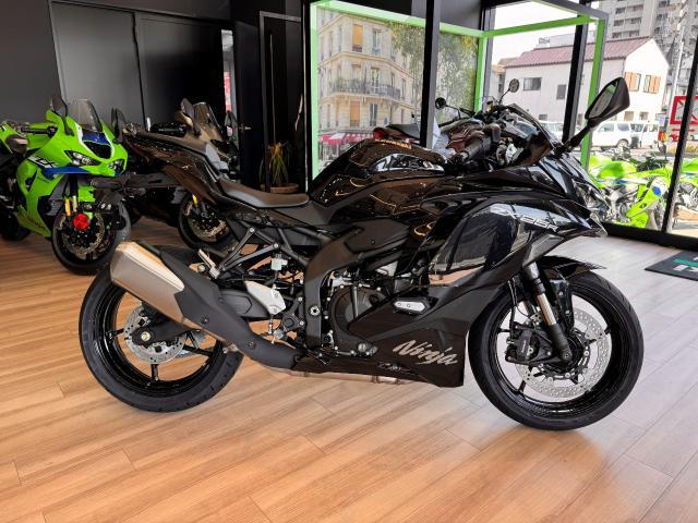 カワサキ Ninja ZX－25R SE 2027年モデル クイック