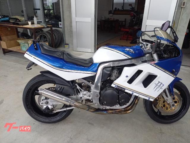 スズキ ＧＳＸ−Ｒ１１００　バックステップ　５２０チエーン