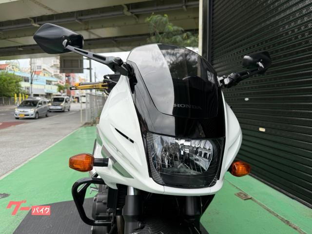 任意保険もお任せ下さい。一人ひとりに最適なプランをご提案させて頂きます♪ 任意保険もお任せ下さい。一人ひとりに最適なプランをご提案させて頂きます♪