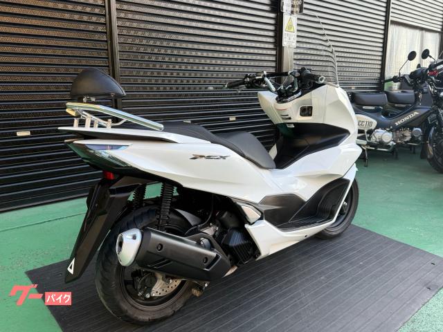 ホンダ PCX125 JK05 2023年モデル 社外スクリーン
