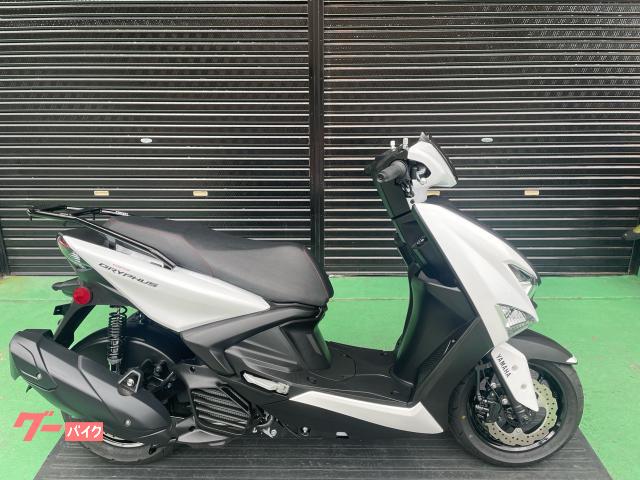 ヤマハ シグナス　グリファス　ＳＥＪ４Ｊ　２０２５年モデル　ブルーイッシュホワイトパール